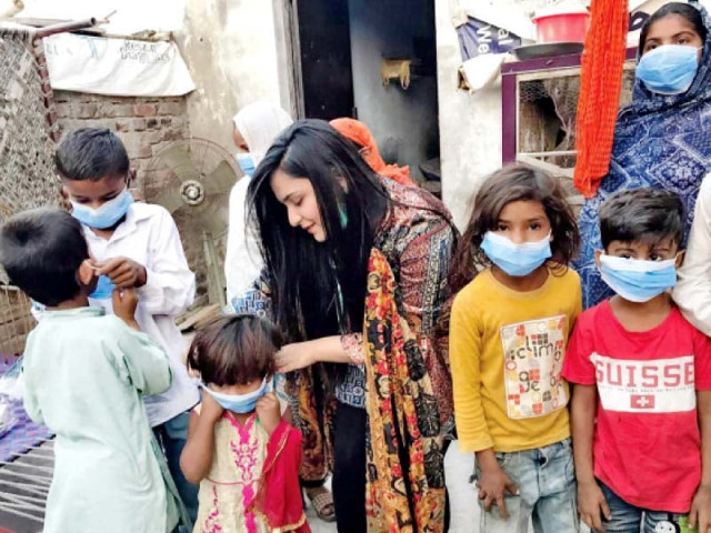 the diana award recipient distributes face masks among vagrant communities photo express the diana award recipient distributes face masks among vagrant communities photo express