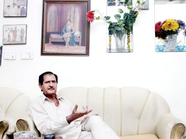 pakistani society looks down upon film says nasir adeeb pakistani society looks down upon film says nasir adeeb