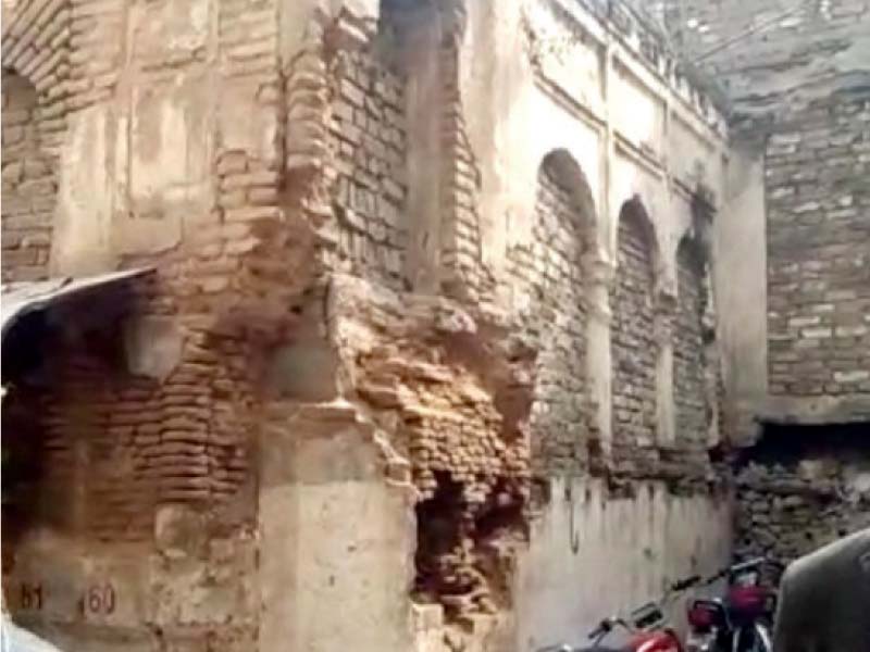 the deteriorating condition of the century old hindu temple in bhabra bazaar photo express