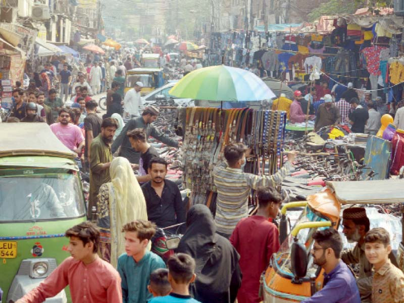 city markets and bazaars witness huge crowd for eid shopping photo online file