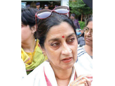 vociferous sindh university teachers get an aesthetic voice