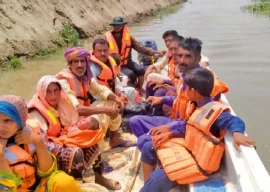 nine die as rescue boat capsizes in bahawalnagar