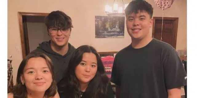 reality star kate gosselin shares photo of four sextuplets on their 20th birthday reality star kate gosselin shares photo of four sextuplets on their 20th birthday