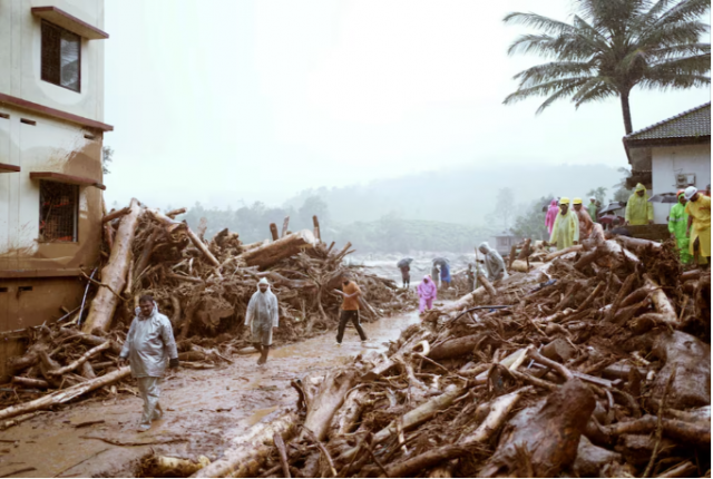 landslides in india s kerala after heavy rain kill 106 many still trapped landslides in india s kerala after heavy rain kill 106 many still trapped