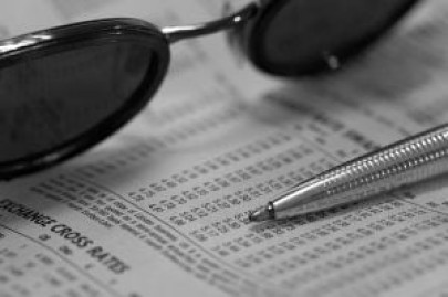 pakistan advised to delay bond sale pakistan advised to delay bond sale