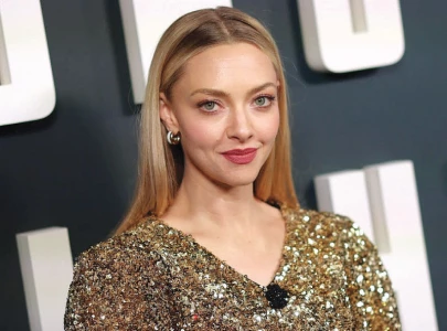 amanda seyfried s secret to skincare everyday glam amanda seyfried s secret to skincare everyday glam