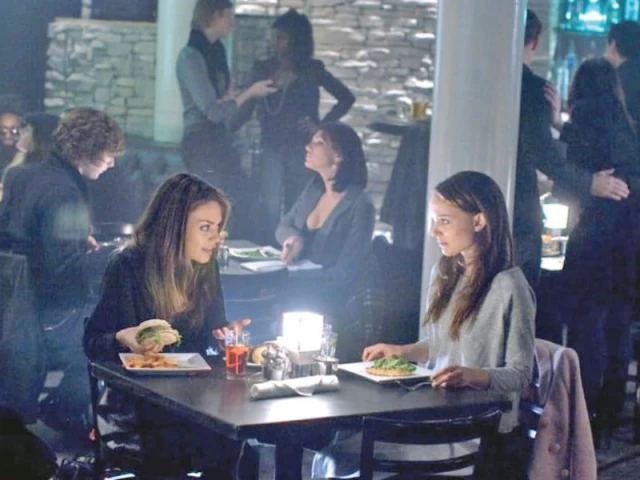 natalie portman and mila kunis in a scene in black swan photo courtesy imdb