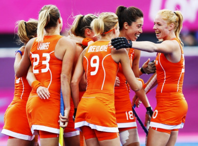 hockey dutch storm into women s semis
