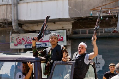 syrian intelligence officers defect to jordan fsa