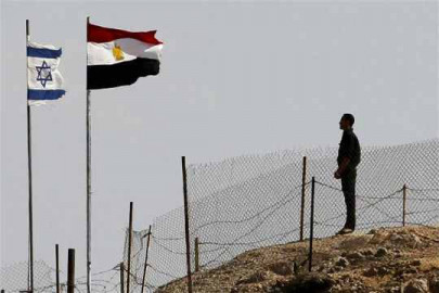 hamas urges egypt to open border shut since sinai attack