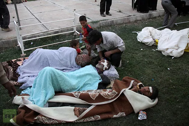 iran doctors struggle with injured from iran quakes iran doctors struggle with injured from iran quakes