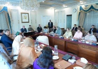 pm vows to pass on economic relief to people