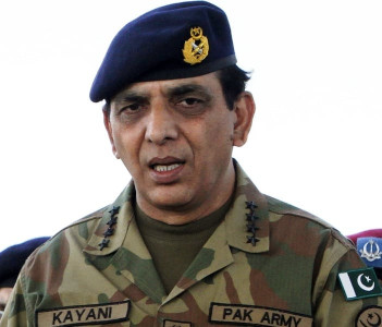 militancy poses risk of civil war warns gen kayani