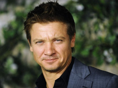 kardashians have zero talent jeremy renner