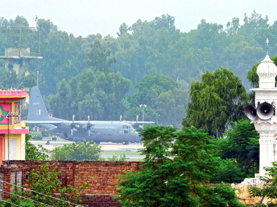 alert air force repels militant raid on key base