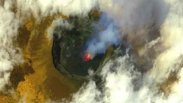 he un says 32 people have died after the volcano erupted on saturday handout satellite image maxar technologies photo afp