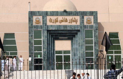 phc rolls sleeves over extra judicial killings