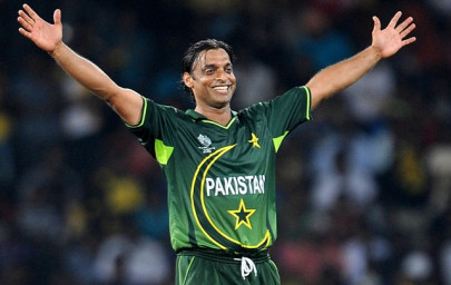 shoaib akhtar wants to be pakistan s bowling coach