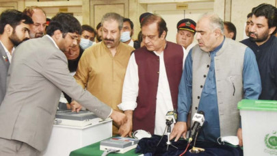 shibli defends evms as best solution to rigging shibli defends evms as best solution to rigging