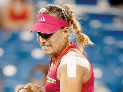 tennis li downs venus in cincinnati