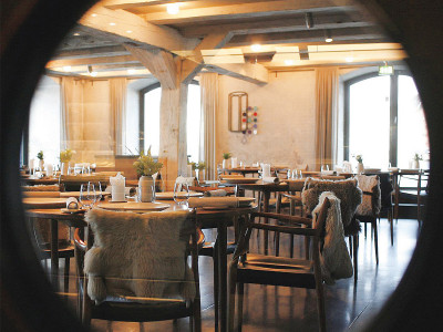 eating out most restaurants in gulberg booked for eid