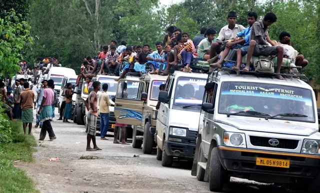 india cracks down on internet over migrant exodus india cracks down on internet over migrant exodus