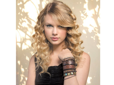 taylor swift s never ever breaks music chart record