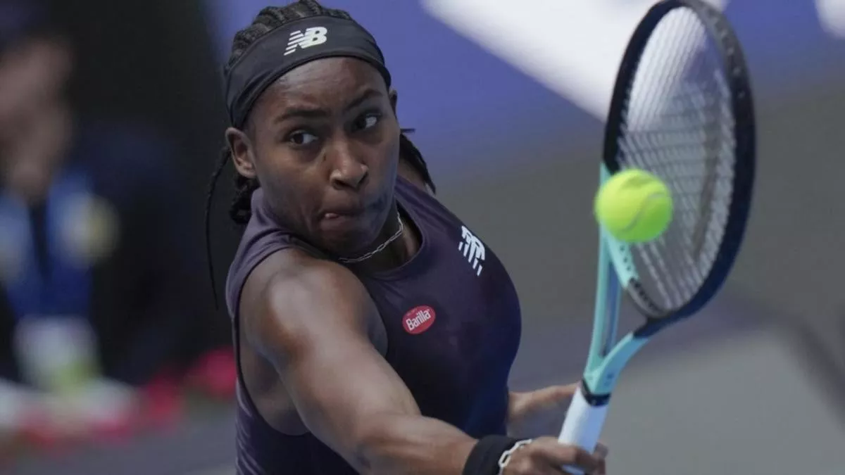 swiatek sets up gauff semi final swiatek sets up gauff semi final