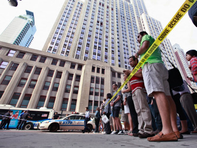 shoot out two die in empire state building shooting