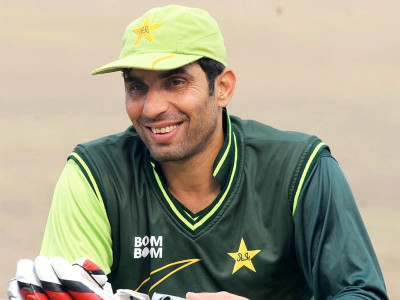 misbah rues pakistan batting failure