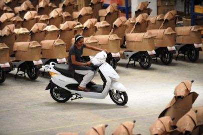 india posts 5 5 quarterly growth beats forecasts