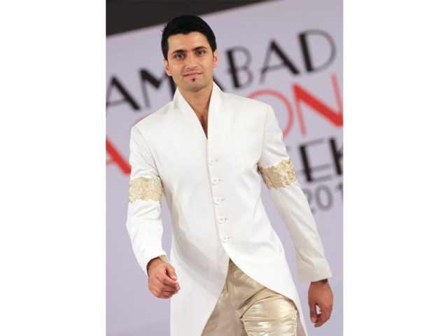 men s fashion week delayed
