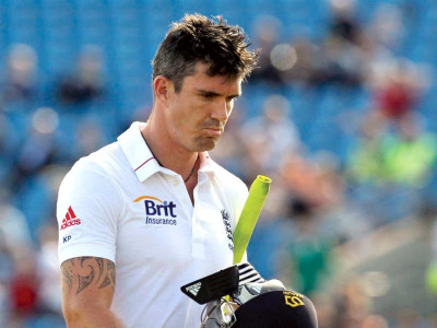 pietersen met flower yesterday reports