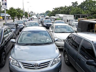 service structure doctors block jail road in new round of protests service structure doctors block jail road in new round of protests