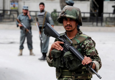 suicide bomber kills six near nato hq in kabul