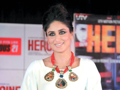 smoking kills kareena to warn fans in heroine