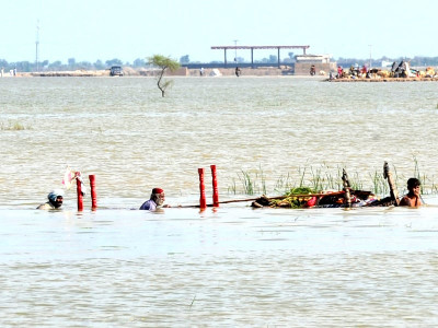 monsoon in balochistan two children die as rain causes roofs to cave in