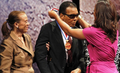 boxing great ali honoured for fights outside the ring