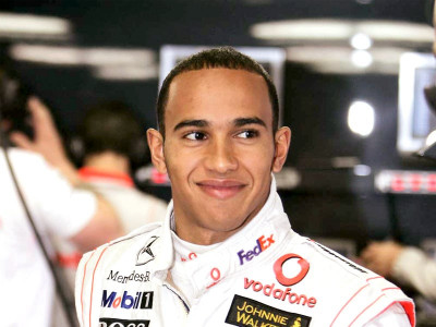 formula one hamilton edging closer to mercedes