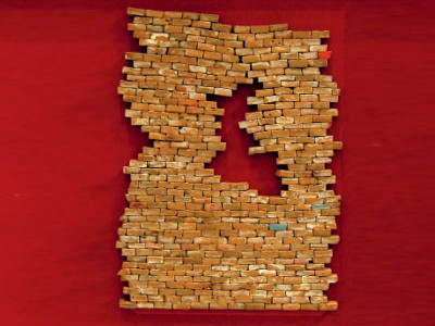 art that interacts with the viewer