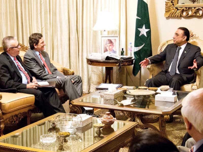 zardari to us call off drone campaign