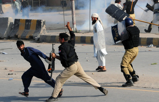 ishq e rasool day 20 killed over 200 wounded in protests across pakistan ishq e rasool day 20 killed over 200 wounded in protests across pakistan
