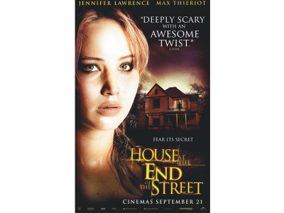 three films cluster at top of north american box office