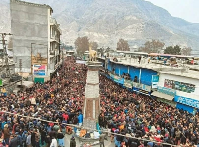 campaigning peaks as g b polls near campaigning peaks as g b polls near