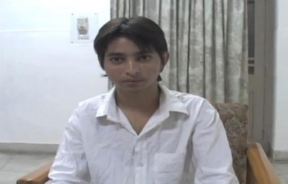 bringing down borders theatre reunites 13 year old with family