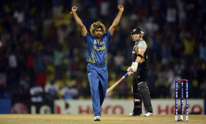 world t20 sri lanka pip new zealand in super over thriller