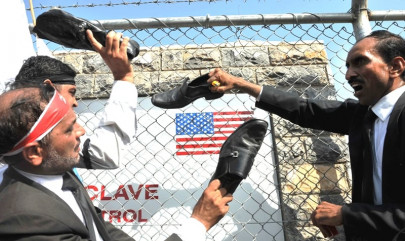 anti islam film lawyers sent back from us embassy gate after registering protest