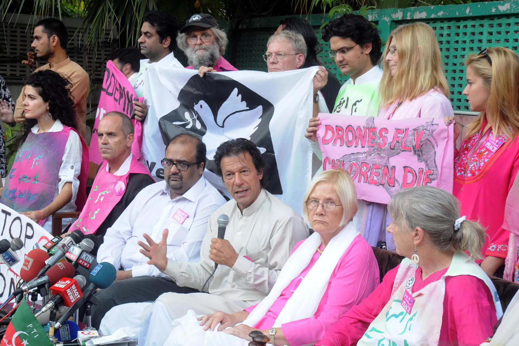 pakistan spending rs90 bn per month in war on terror imran khan pakistan spending rs90 bn per month in war on terror imran khan