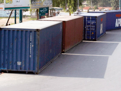 police blockades peshawar prepares for dpc rally police blockades peshawar prepares for dpc rally