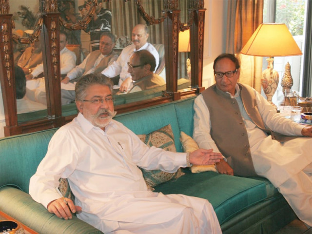 pml q steps up efforts to woo allies pml q steps up efforts to woo allies